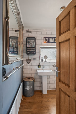 Photo 6- click for photo gallery